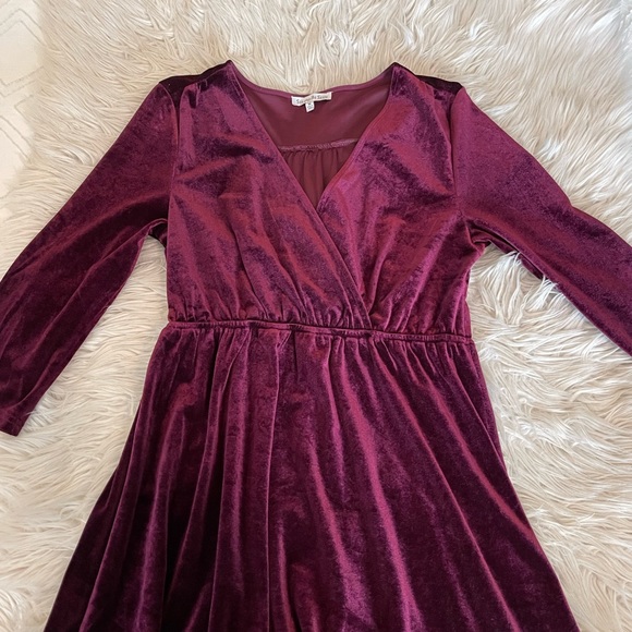 See And Be Seen | Purple Velvet | Midi Dress - Picture 2 of 12